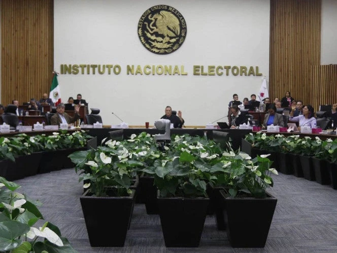 INE presenta déficit de 221.1 mdp para pagar honorarios