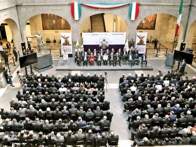 Convierten Senado en salón de eventos