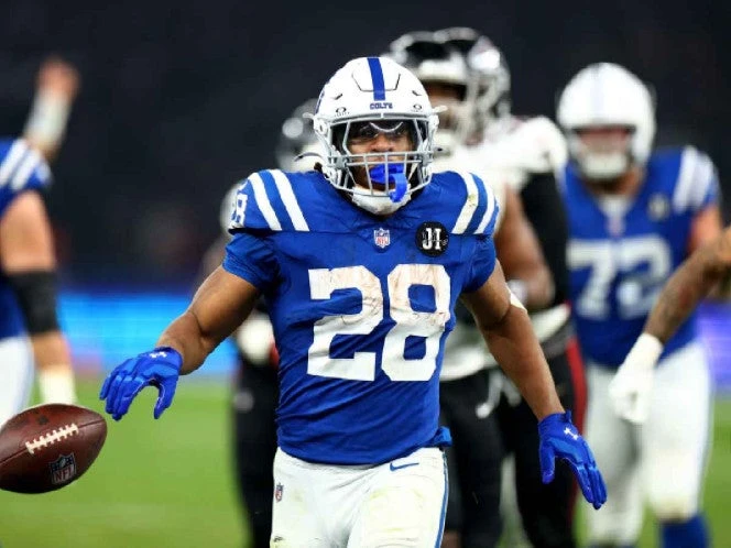 Jonathan Taylor logra una actuación de MVP en Berlín