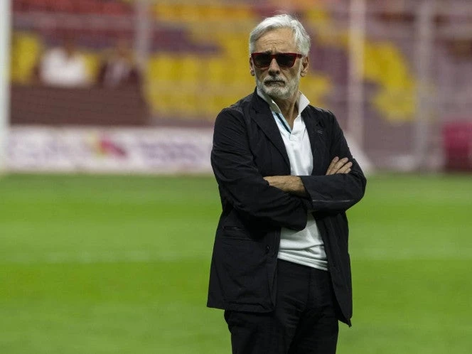 Emiten orden de aprehensión contra Jesús Martínez