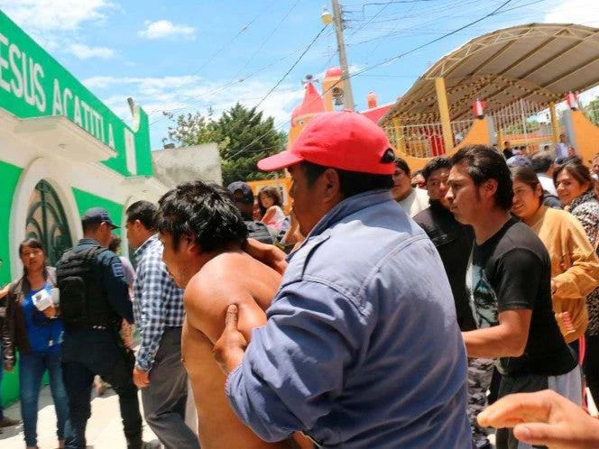 Dos hombres y una mujer estuvieron a punto de ser linchados en Tlaxcala, esto pasó