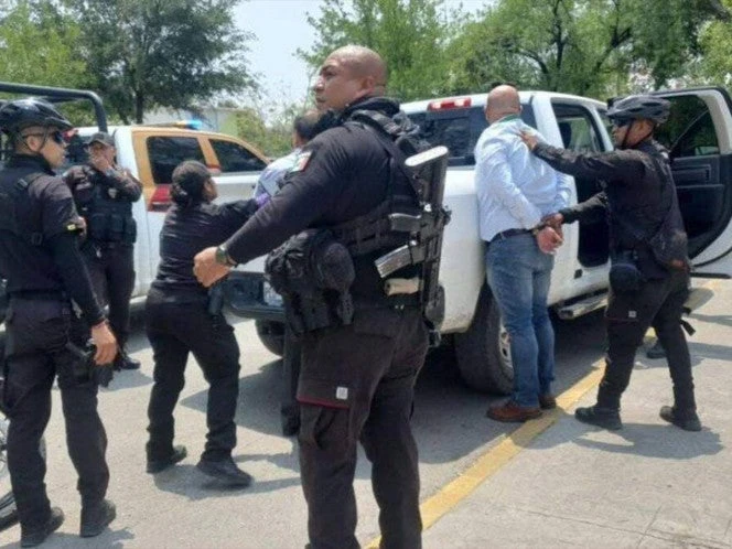 Por qué detuvieron al delegado de IMSS en Tamaulipas; ¿arma, dinero?