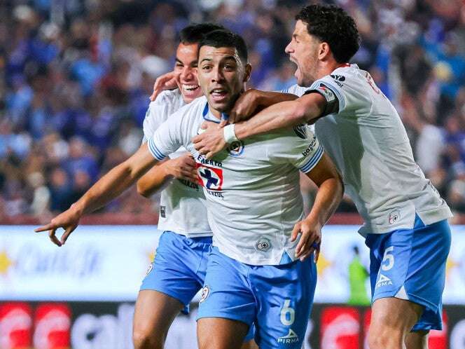 Cruz Azul remonta y vuelve a la senda del triunfo en Liga MX