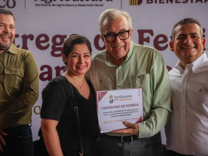 Rocha Moya encabeza arranque del programa Fertilizantes para el Bienestar 2025 en Sinaloa