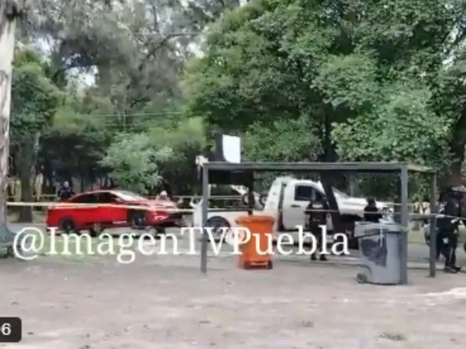 Video: Conductor de Jetta protagoniza persecución, así ocultaba las placas del auto