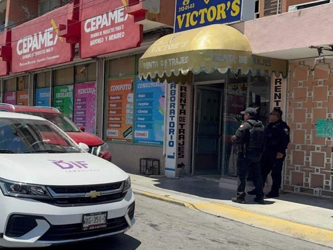 Entre heces fecales, basura y comida echada a perder, rescatan a tres niños en depa de Tamaulipas