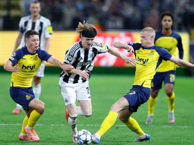 El Newcastle golea 4-0 en Champions