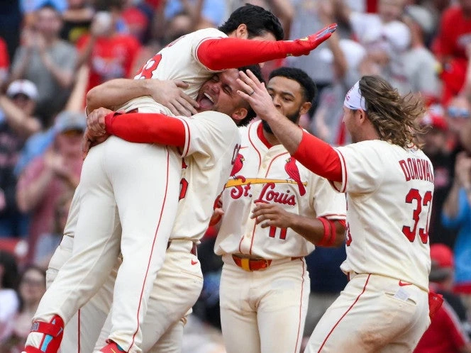 Cardenales vuelve a dejar tendidos a los Dodgers