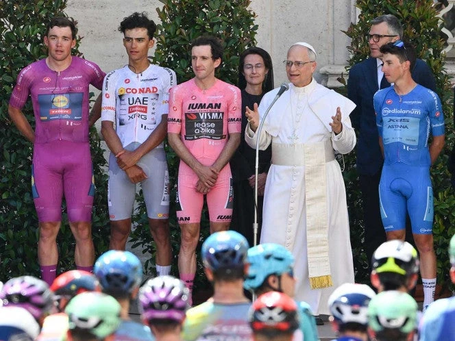 Isaac del Toro recibió la bendición del Papa León XIV