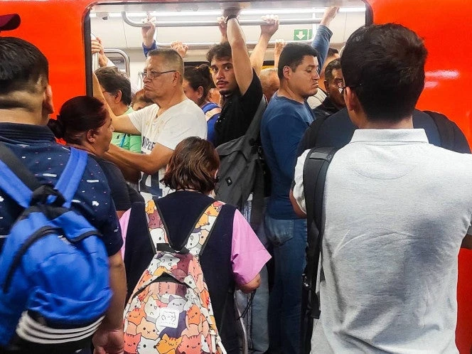 Si eres víctima de pinchazo en el Metro puede acudir al IMSS