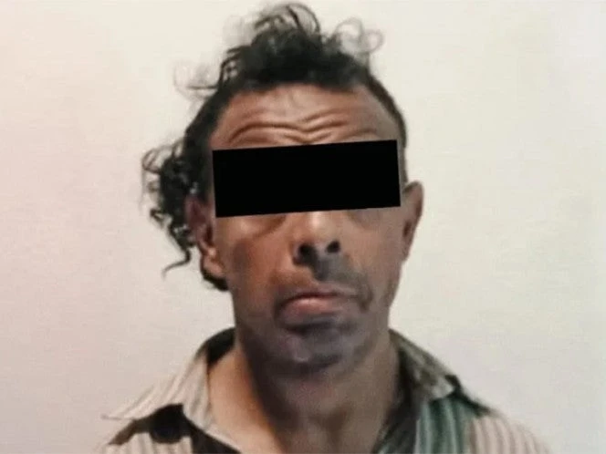 Sujeto entra a tienda, evade seguridad y toca indebidamente a cajera