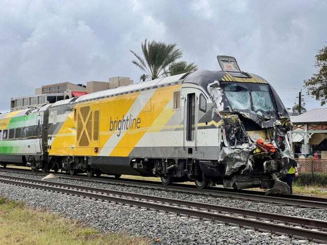 Colisión entre tren y camión de bomberos deja 15 heridos en Delray Beach, Florida