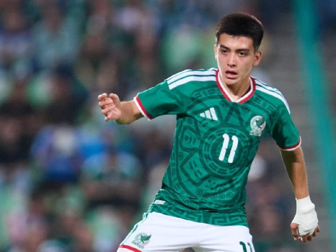 Gil Mora desquicia a Uruguay y casi lo lesionan