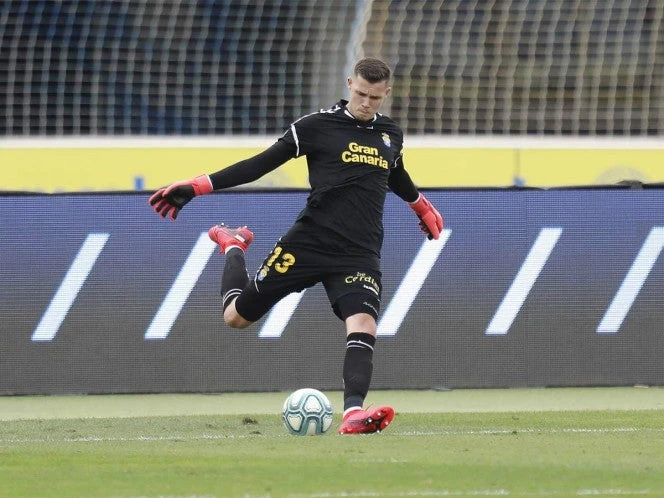 Portero del Inter habría atropellado a adulto mayor