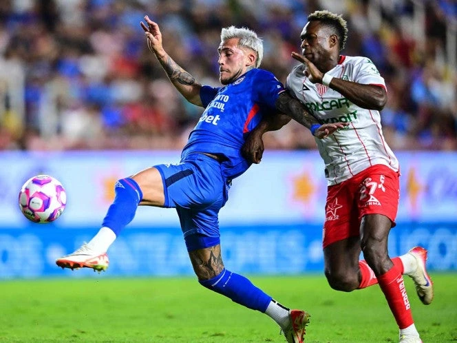 Gonzalo Piovi enciende las alarmas en Cruz Azul