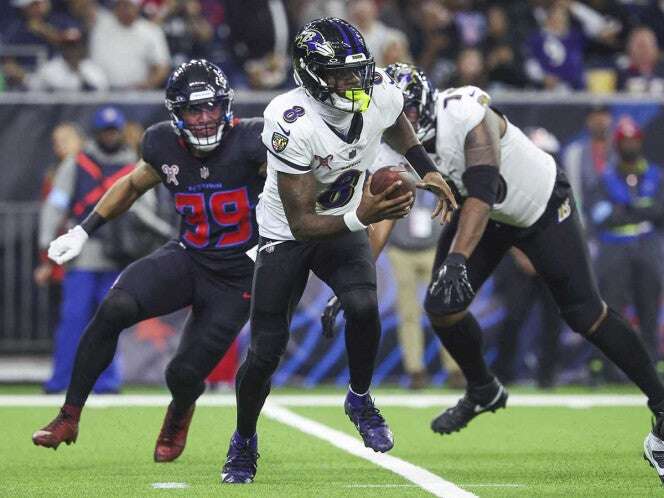 Ravens propinan paliza navideña a Texans con show de Beyoncé