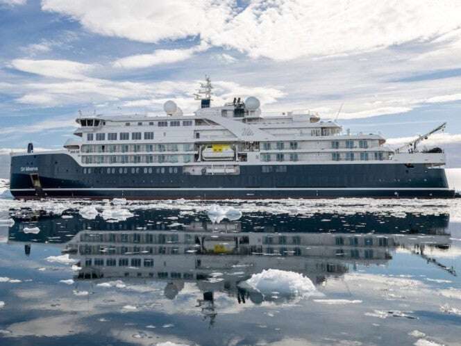 Pasajeros inician huelga de hambre... porque su crucero de lujo a la Antártida se averió