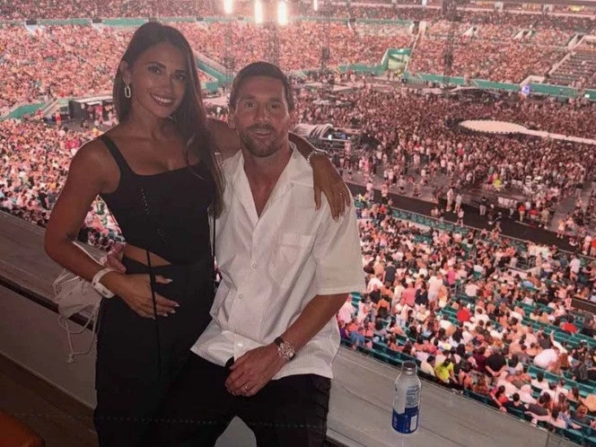 Lionel Messi pone el ejemplo en concierto de Coldplay