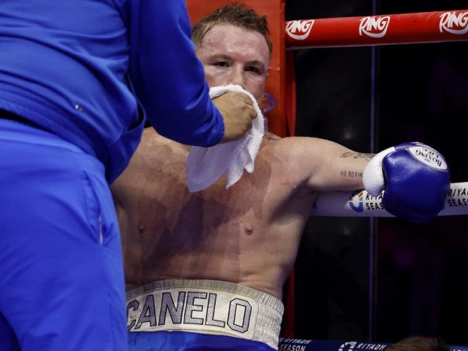 Terence Crawford lanza primer 'dardo' a Canelo