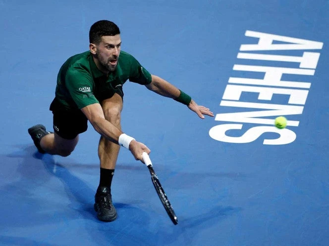 Novak Djokovic avanza a semis en Atenas