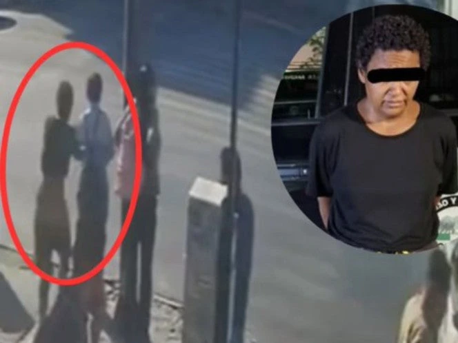 Detienen a mujer que agredía a peatones en pleno centro de Monterrey