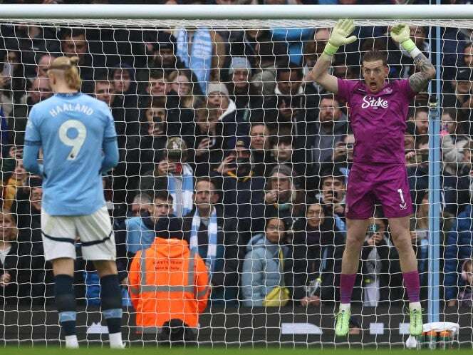 El truco de Pickford para atajarle el penal a Haaland