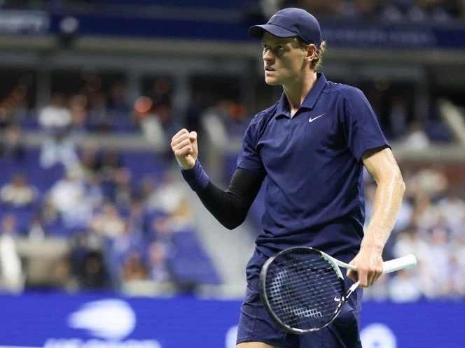 Jannik Sinner se mantiene dando cátedra en US Open