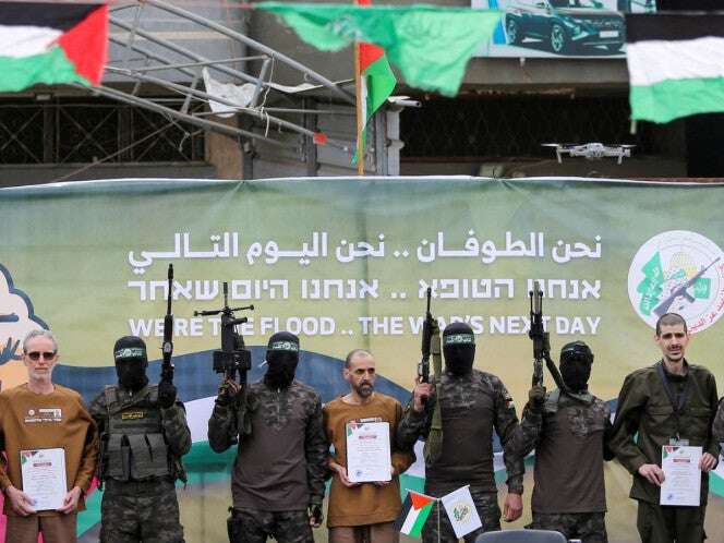 O Hamas libera rehenes el sábado, o 'se desatará el infierno', advierte Trump 