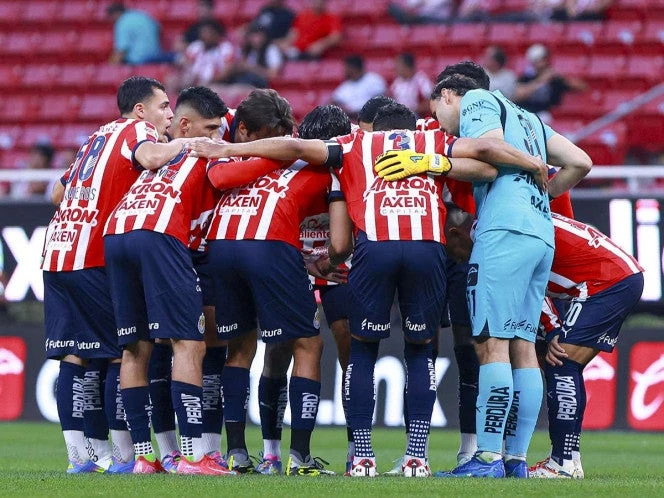 ¿Gabriel Milito? Chivas se mantiene sin técnico
