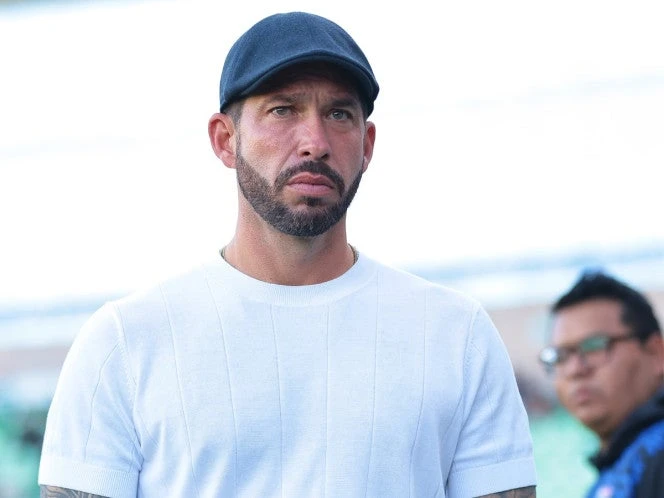 Benjamín Mora rinde homenaje a Manuel Lapuente