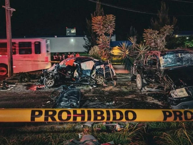 Dos turistas españolas entre los muertos tras choque en Querétaro