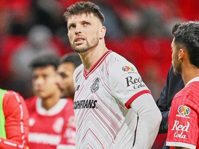 Tiago Volpi estaría a una firma de abandonar al Toluca