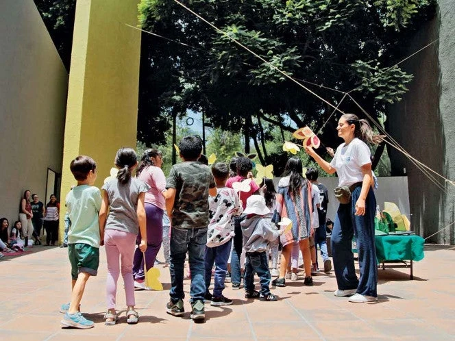 Estudiar lejos de casa, un reto para niños refugiados