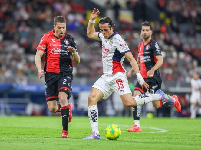 Día, nuevo horario y única forma de ver el Chivas vs Atlas