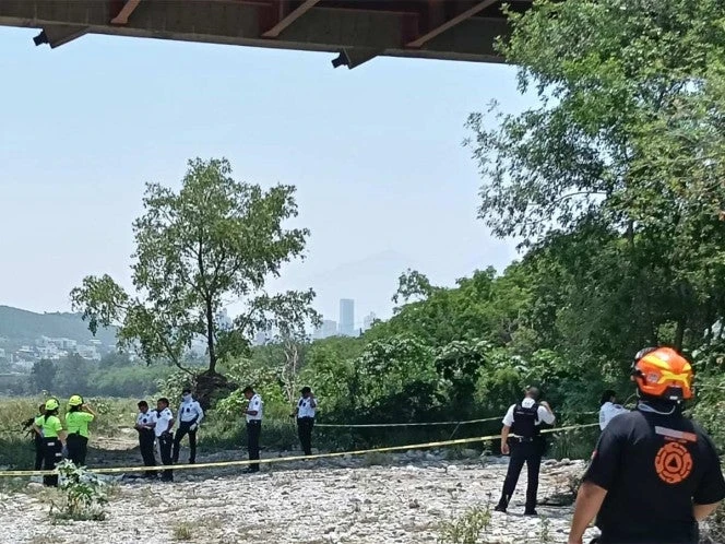 Mujer acaba con su vida tras lanzarse desde lo alto de un puente
