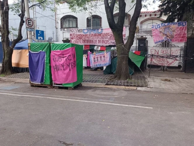 Retiran campamento ubicado fuera de oficinas de la ONU en CDMX