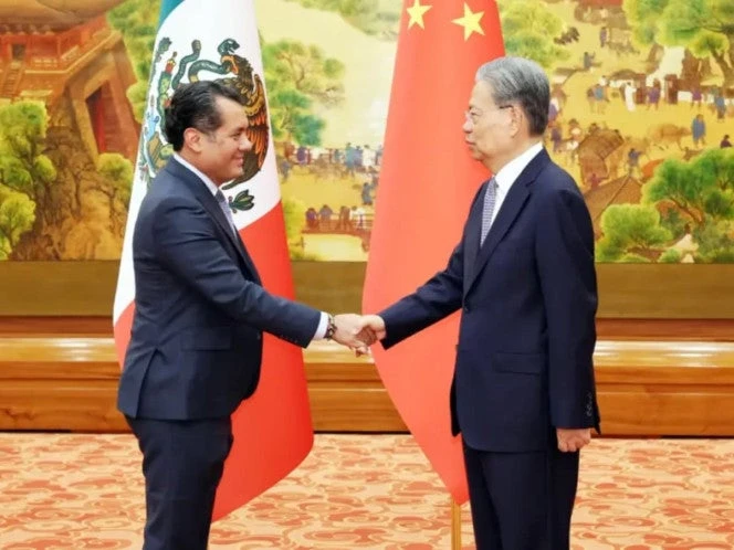 Sergio Gutiérrez Luna viaja a China; asegura que no usó recursos públicos