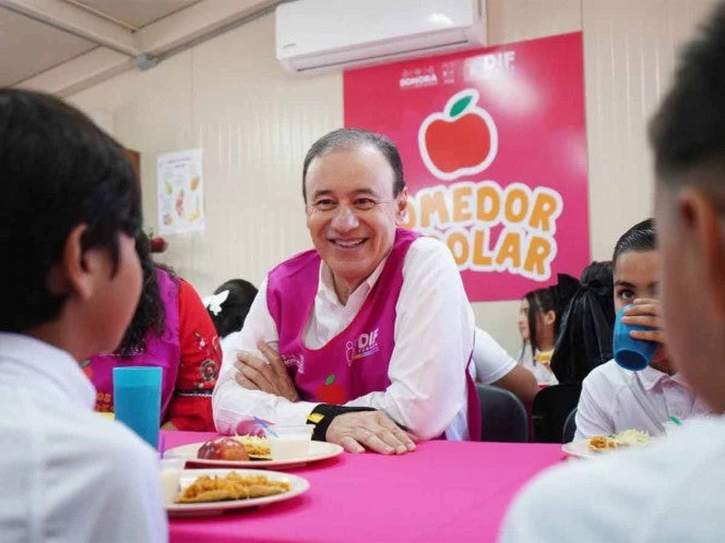 Arranca distribución de libros de texto y desayunos gratuitos para alumnos: Alfonso Durazo