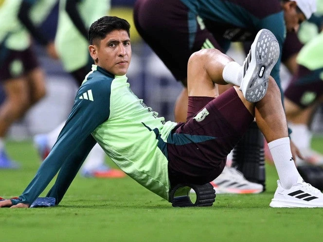 Edson Álvarez ya tiene técnico en el Fenerbahçe