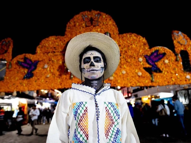 Michoacán se prepara para la ancestral Noche de Muertos; se esperan 420 mil turistas: Bedolla