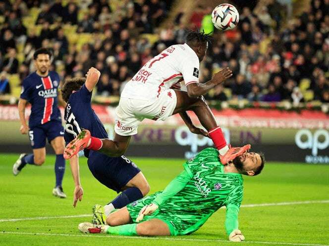 PSG vence a Mónaco y... ¡Donnarumma encendió las alarmas!