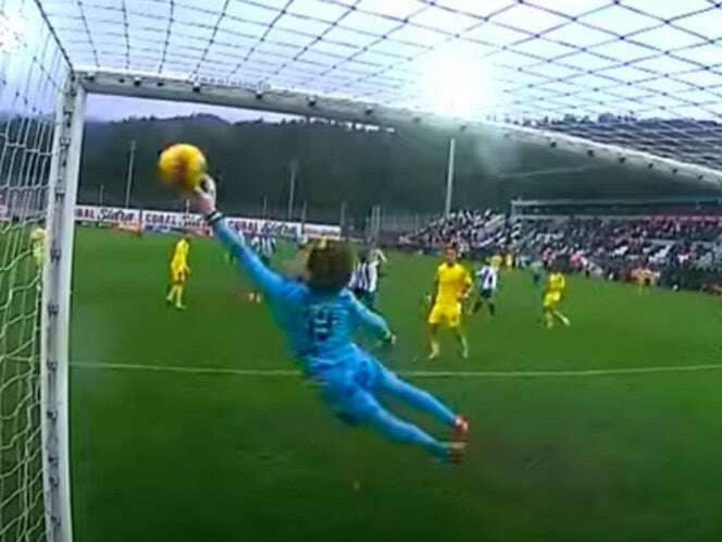 Ochoa regala atajada monumental en Portugal... pero termina goleado