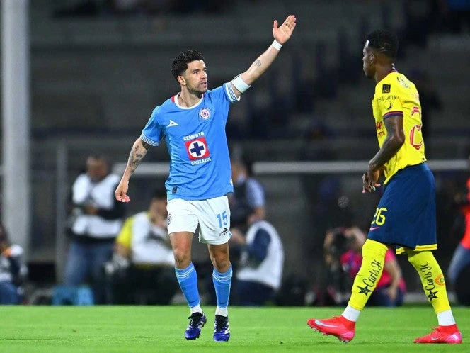 Cruz Azul toma mínima ventaja sobre América