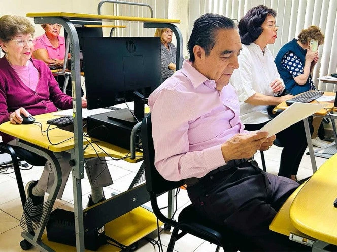 ¿Tienes INAPAM? Así puedes recibir aguinaldo este año