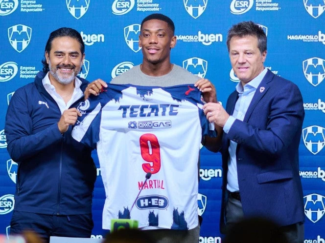 Monterrey responde a las acusaciones de Pumas por contratación de Anthony Martial