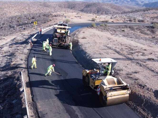 Por 'bachetón' van rehabilitados 41 mil 900 km de caminos en el país: SICT