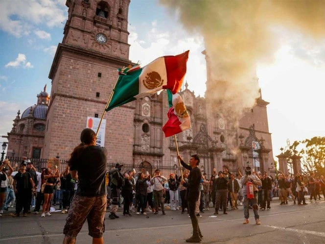 Sheinbaum llama a manifestaciones pacíficas en Michoacán; 'violencia no llega a nada'