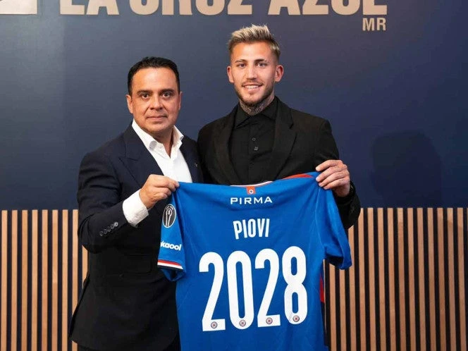 Gonzalo Piovi renueva con Cruz Azul hasta 2028