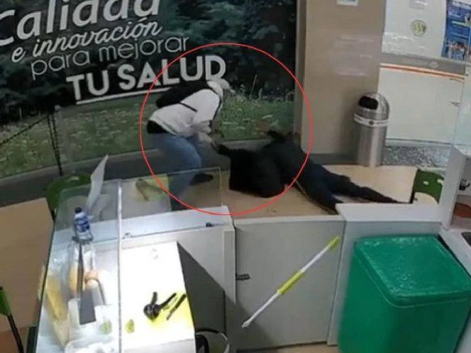 Más de 5 millones de pesos como botín de robo de película en Barranquilla. VIDEO