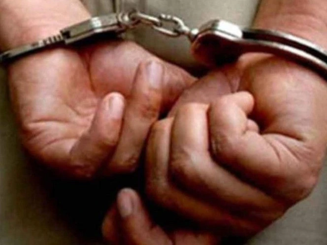 Detienen en Colima a maestro buscado en Jalisco por abusar de alumna 